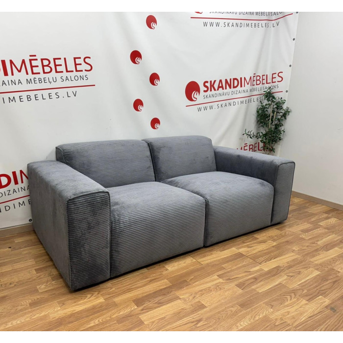 Diivan STYL (Kolmekohaline)(Eksponeerimine) Diivan STYL (Kolmekohaline)(Eksponeerimine)